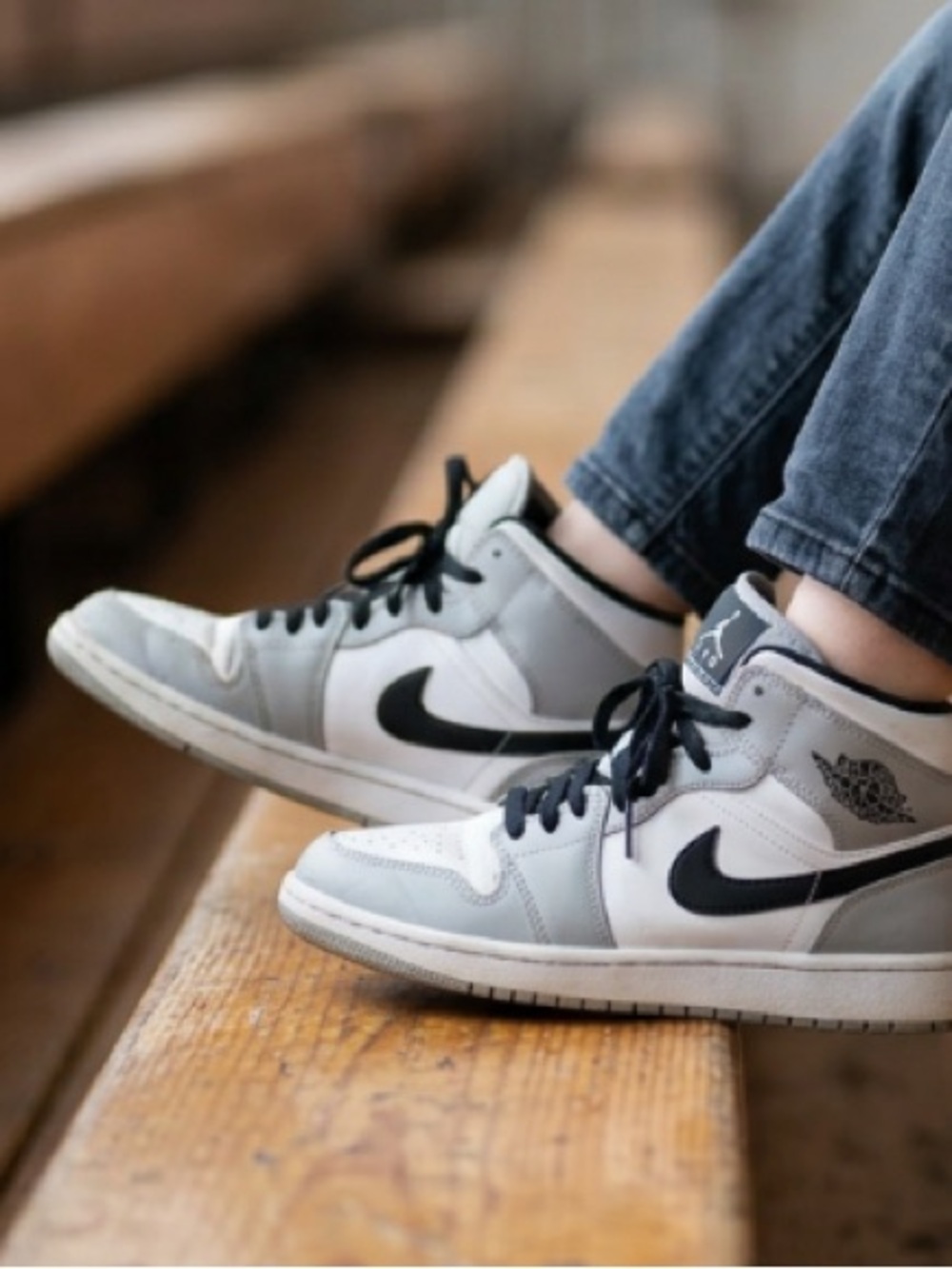 Jordan 1 Mid Light Smoke Grey Sz 7 Uniisex